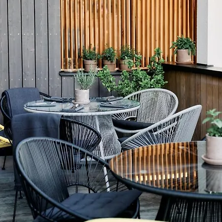 Arx Boutiquehotel 4* سخلادميخ
