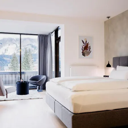 Arx Boutiquehotel 斯拉德明