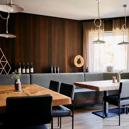 酒店 Arx 斯拉德明