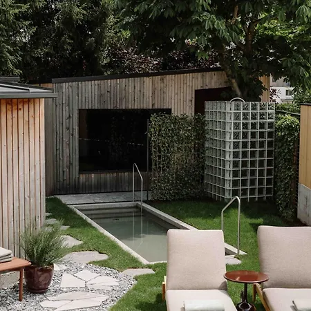 Arx Boutiquehotel 斯拉德明